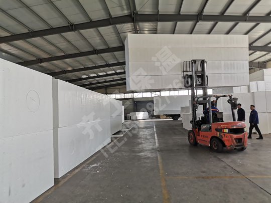 巖棉保溫板四大性能優(yōu)勢(shì)介紹