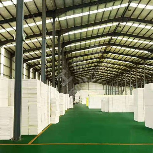 如何防止擠塑板出現(xiàn)滲漏的現(xiàn)象呢？