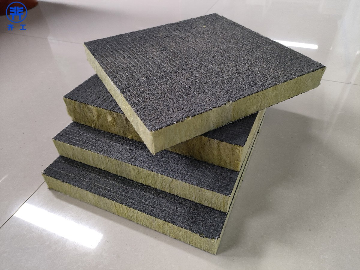 巖棉復合板墻板的優(yōu)點有哪些？